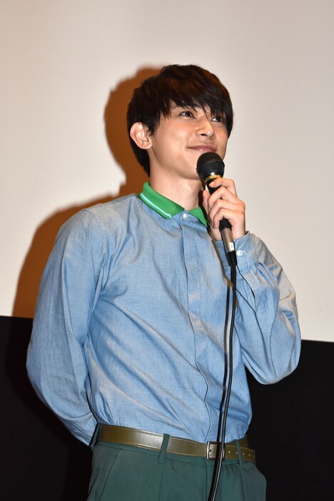 「（客席と）すごく距離が近いので緊張する」と話す吉沢亮。