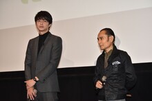 左から東出昌大、片岡鶴太郎。