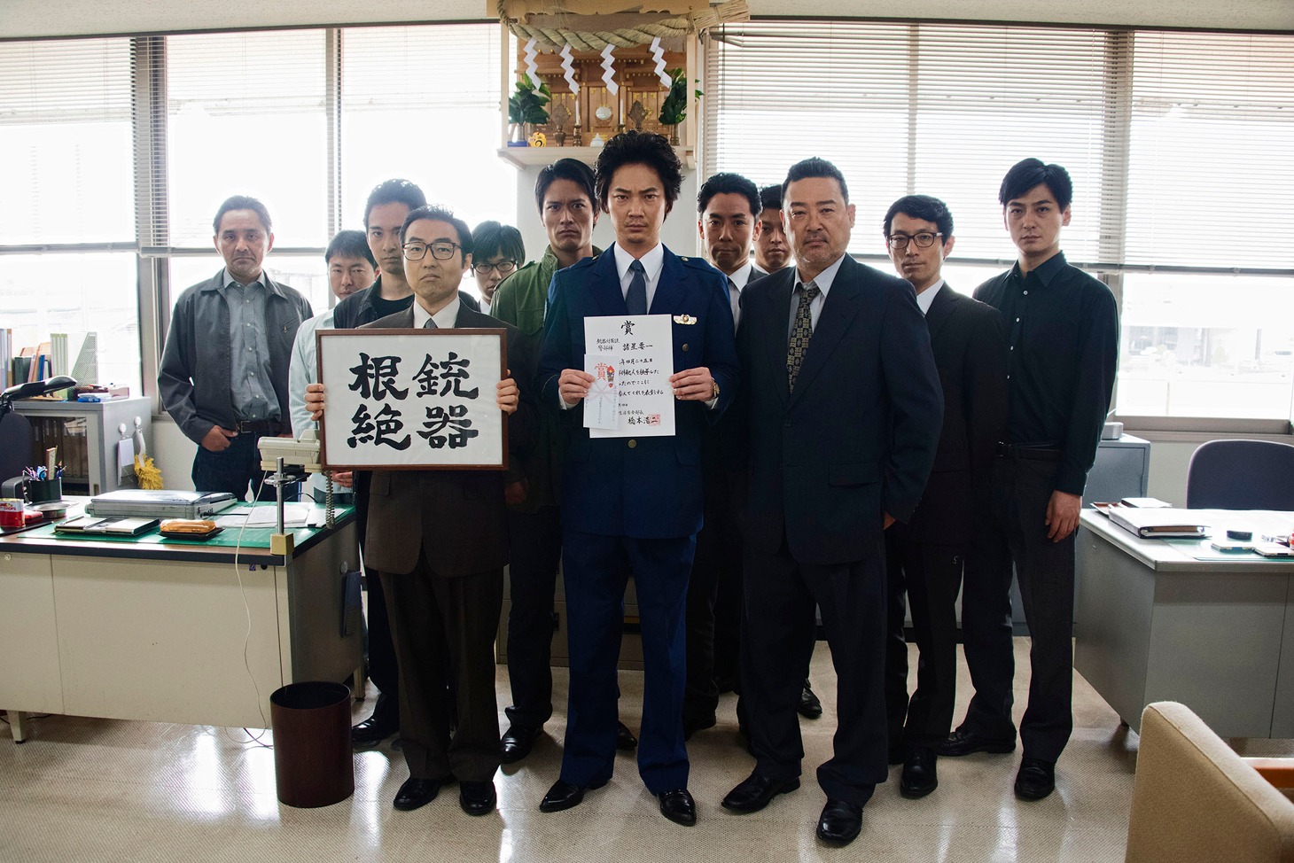 「日本で一番悪い奴ら」 (c)2016「日本で一番悪い奴ら」製作委員会