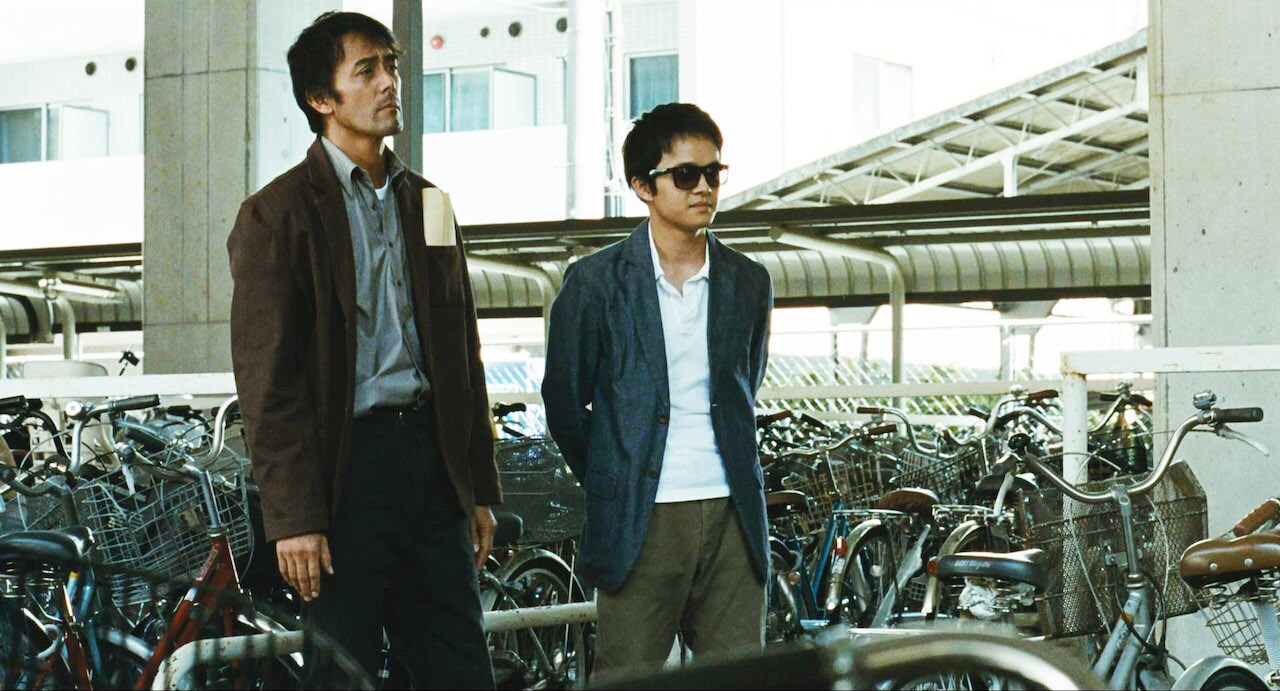 阿部寛のボケに池松壮亮が即ツッコミ、「海よりもまだ深く」本編映像公開