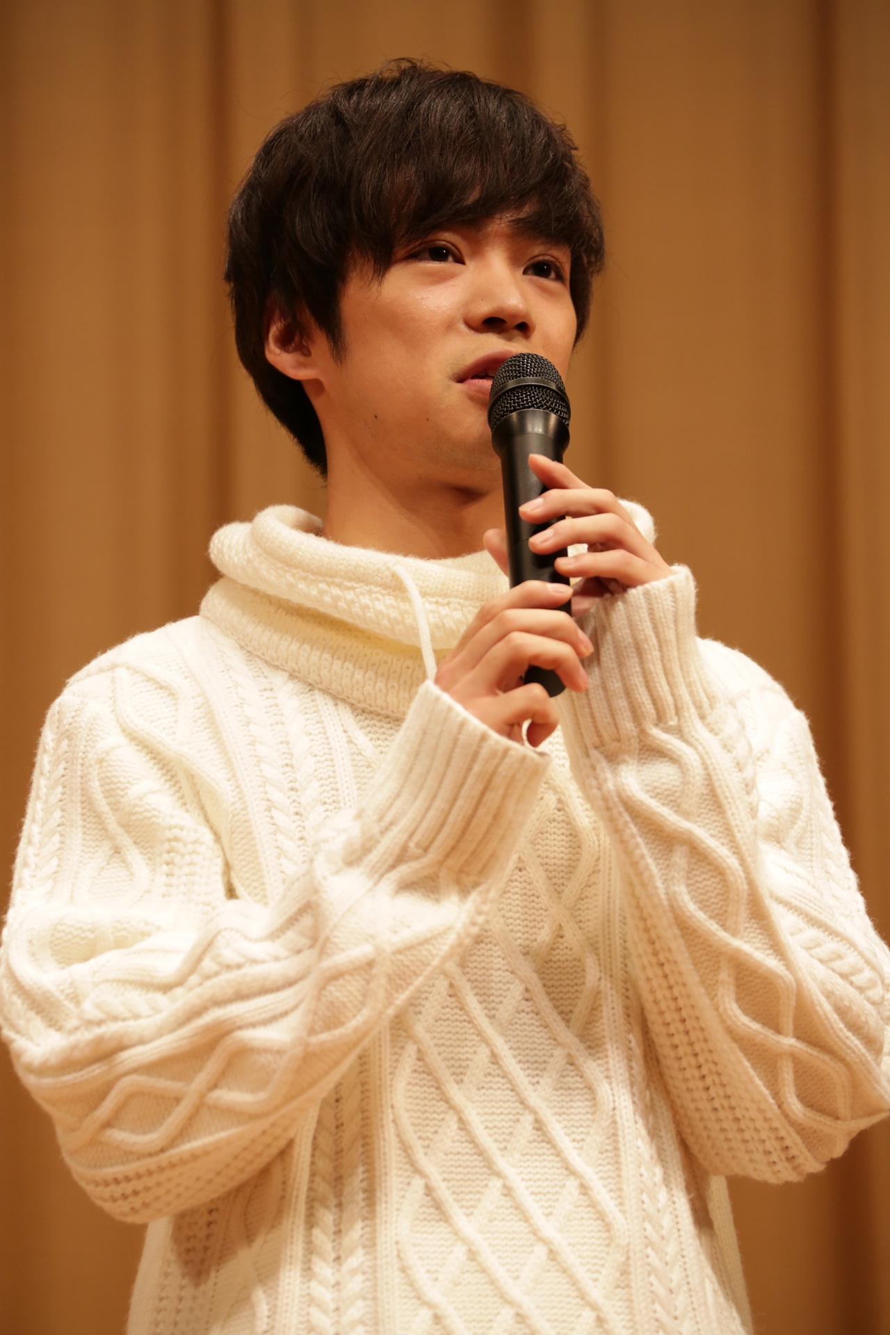 小野賢章