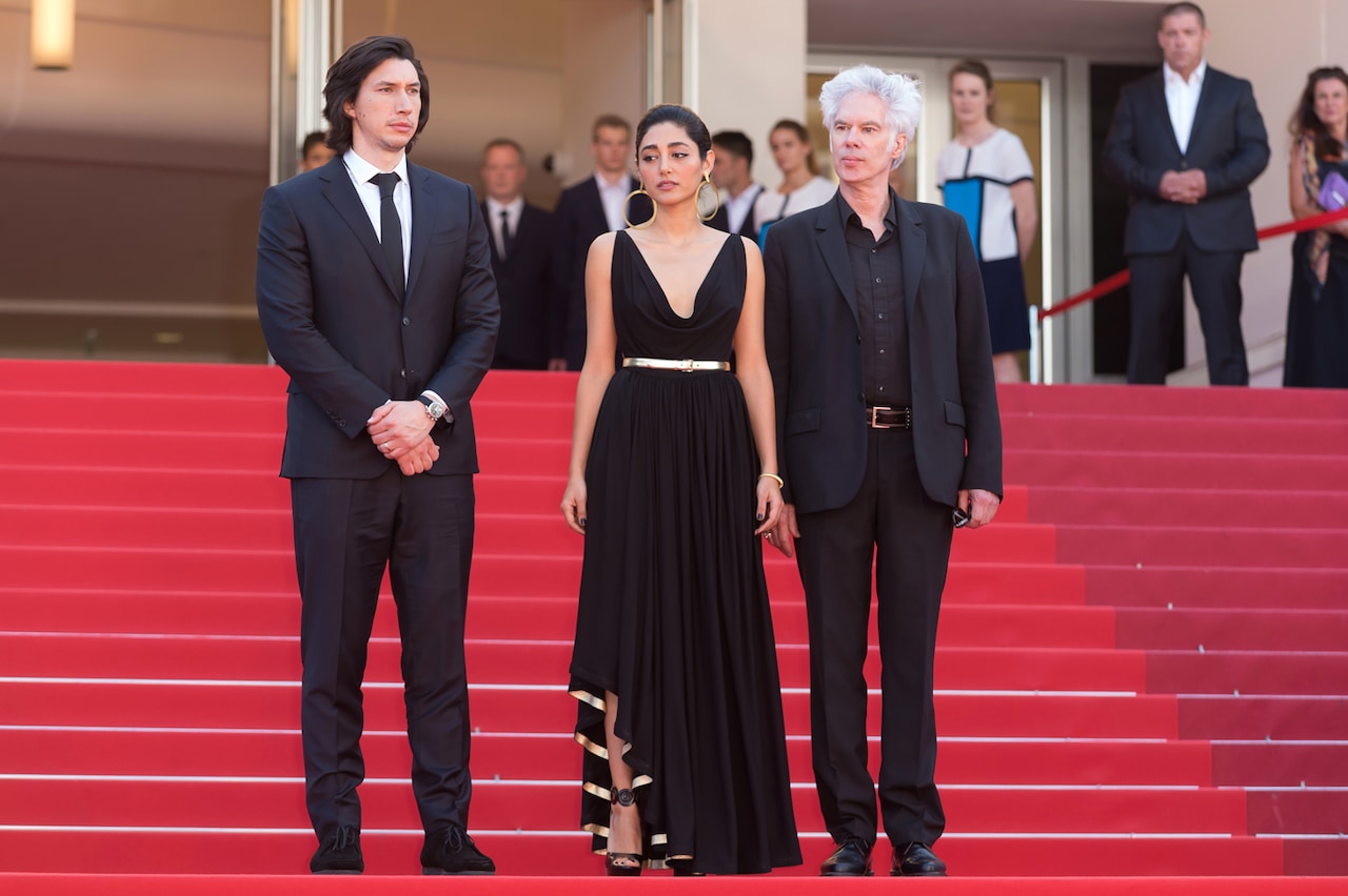 第69回カンヌ国際映画祭の様子。左からアダム・ドライバー、ゴルシフテ・ファラハニ、ジム・ジャームッシュ。（写真提供：Genin-Hahn-Marechal / ABACA / Newscom /ゼータ イメージ）