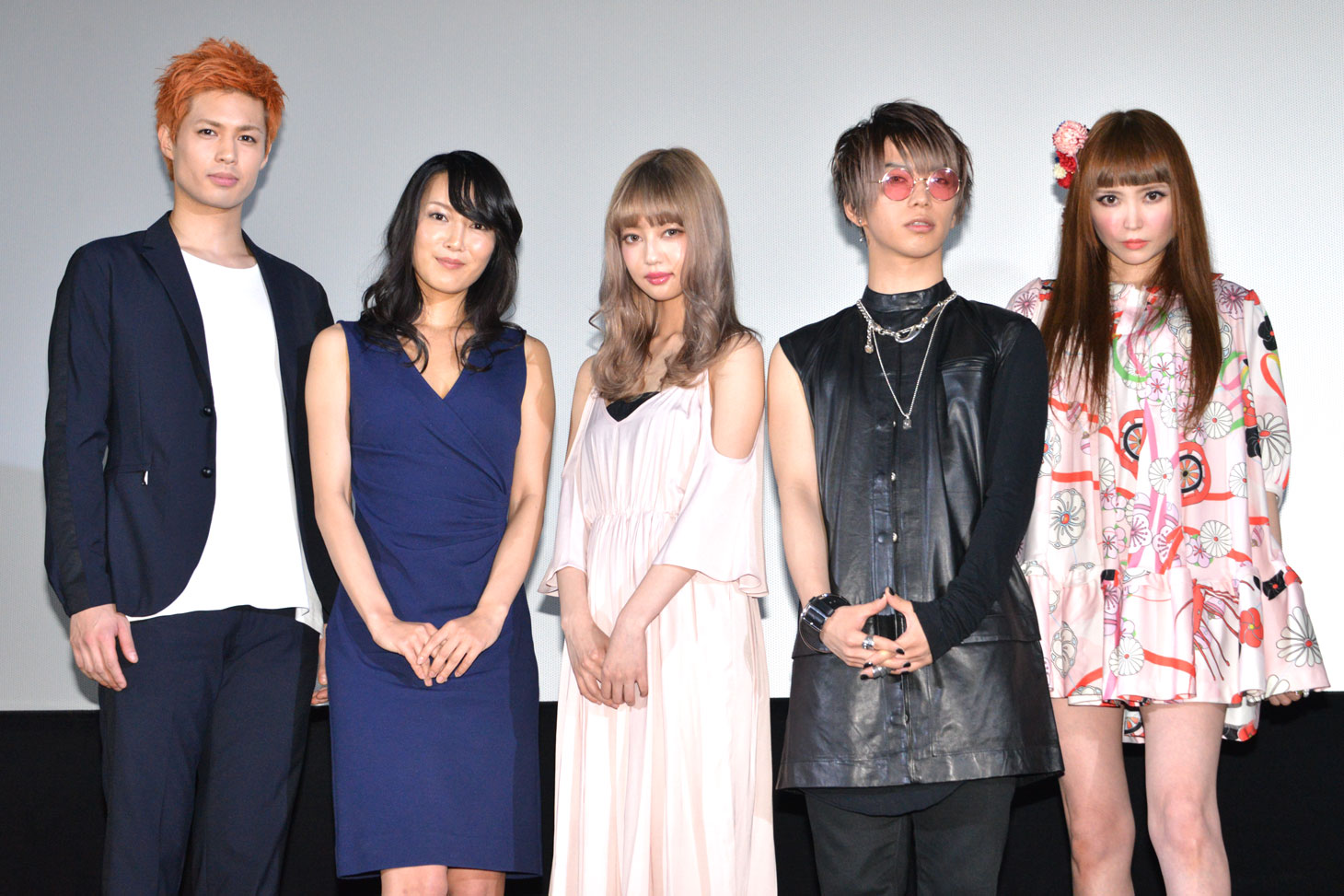 （左から）佐伯大地、森野美咲、中村里砂、SuG・武瑠、TORICO。