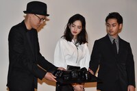 「ディストラクション・ベイビーズ」初日舞台挨拶の様子。