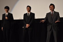 左から青木玄徳、山田裕貴、波岡一喜。