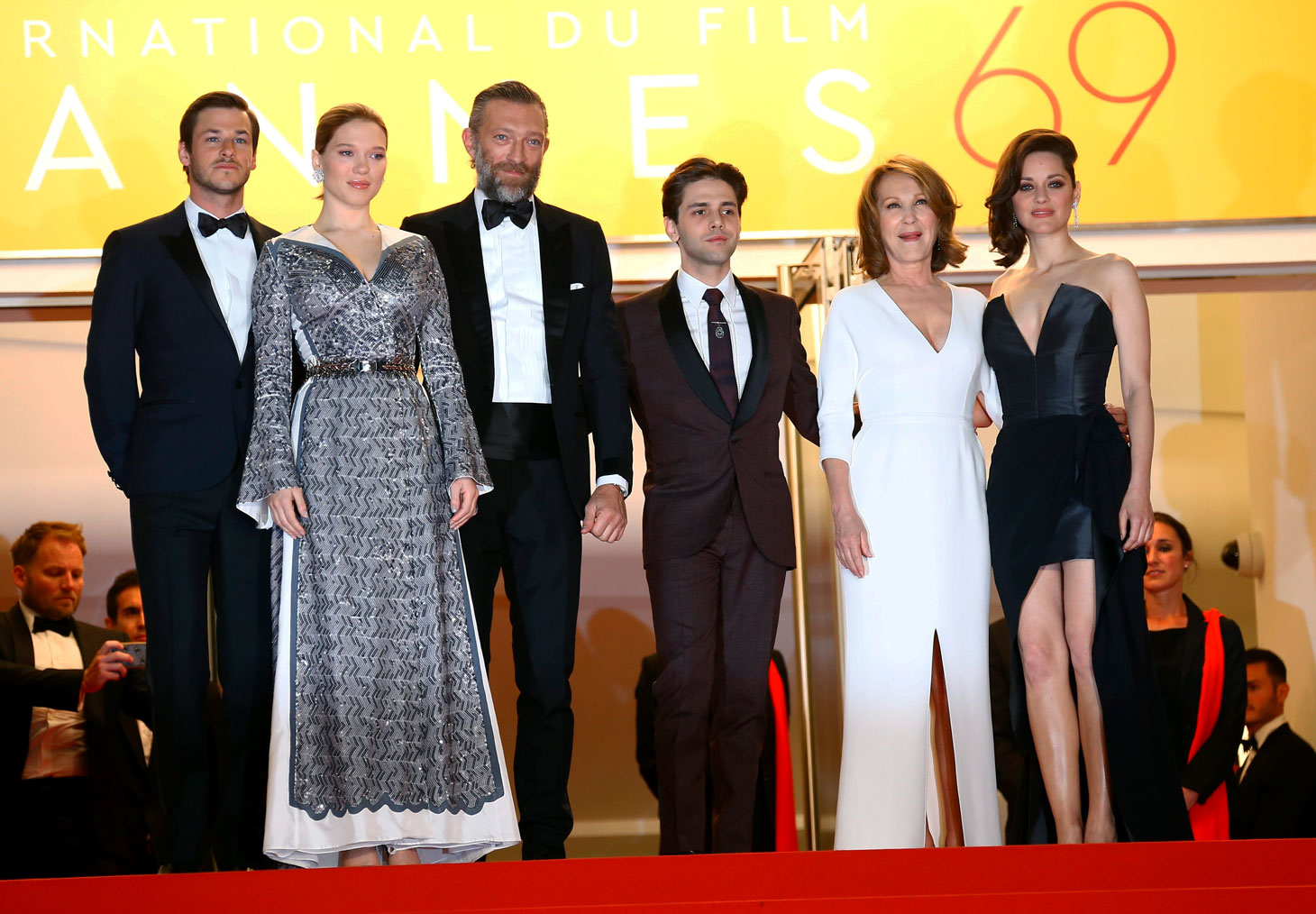 第69回カンヌ国際映画祭にて、「It's Only the End of the World（英題）」レッドカーペットの様子。（写真提供：PHOTOPQR / NICE MATIN / MAXPPP ゼータ イメージ）