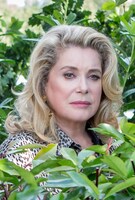 「神様メール」より、カトリーヌ・ドヌーヴ。