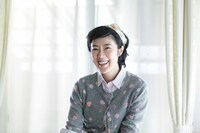 春山節子役の寺島しのぶ。