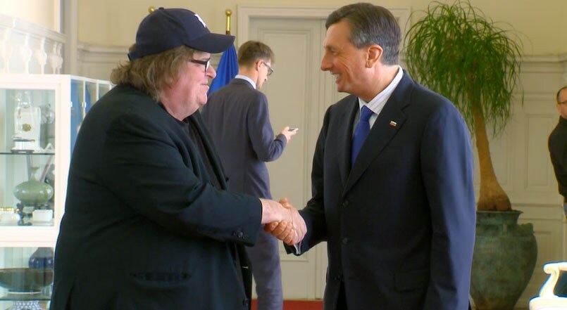 マイケル・ムーアがスロベニア大統領を直撃！「世界侵略のススメ」特別映像