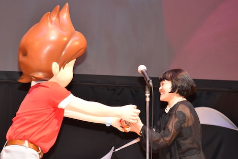 左から天野ケータ、小桜エツコ。