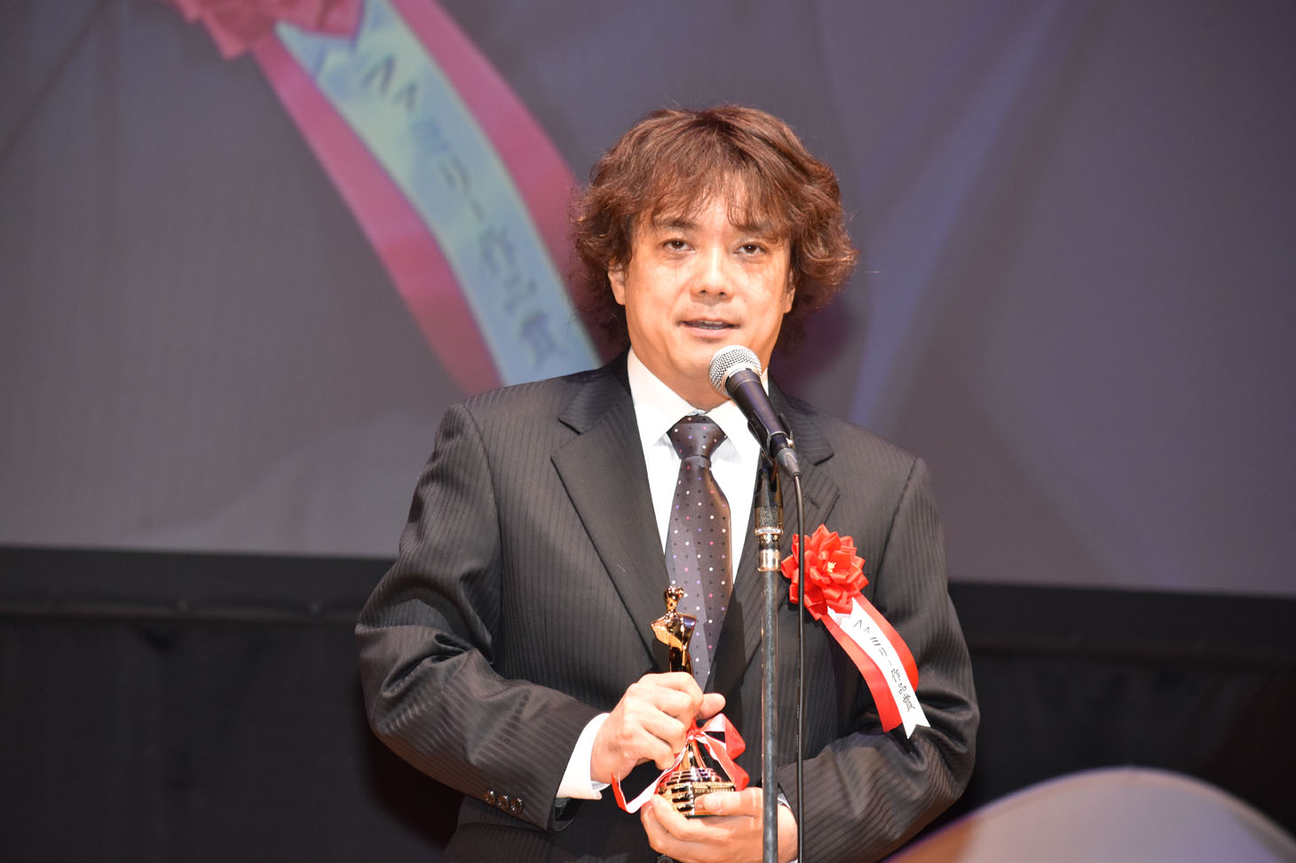 レベルファイブ代表取締役社長の日野晃博。
