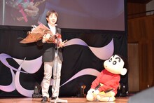 左から橋本昌和、野原しんのすけ。