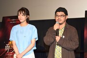 左から清野菜名、清水崇。