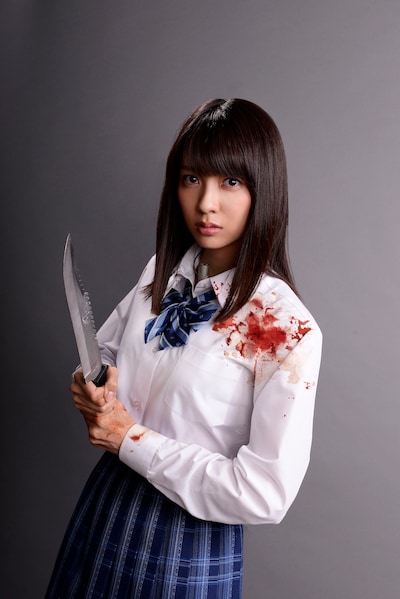 「人狼ゲーム プリズン・ブレイク」に主演する小島梨里杏。