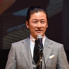 浅野忠信「僕は運がいい」批評家大賞受賞に笑顔、多部未華子は放心