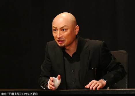 「民王 番外編 秘書貝原と6人の怪しい客」第6話より。