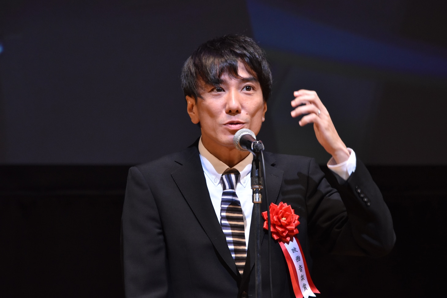 映画音楽賞を受賞した池永正二。
