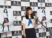 「セーラー服と機関銃 -卒業-」特典CDのオリジナルメッセージボイス収録に挑んだ橋本環奈。