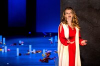 「生きうつしのプリマ」