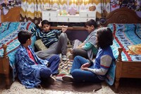 「歌声にのった少年」 (c)2015 Idol Film Production Ltd/MBC FZ LLC /KeyFilm/September Film