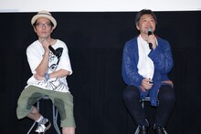 左から永積崇（ハナレグミ）、是枝裕和。