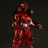 エヴァ弐号機イメージカラーの3式機龍（メカゴジラ）。