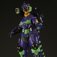 エヴァ初号機イメージカラーの3式機龍（メカゴジラ）。