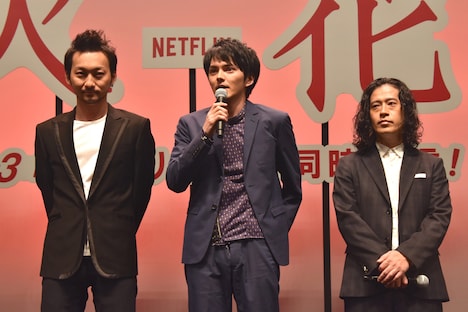 「火花」完成披露試写会の様子。