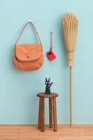 「りからいず『魔女の宅急便・キキ』」に付属する小物パーツ。※椅子のみ商品には付属なし