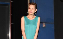「高台家の人々」の初日舞台挨拶に登壇する水原希子。