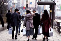 「黒木華写真集 映画『リップヴァンウィンクルの花嫁』より」リトルモア刊（撮影：菊池修）