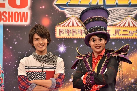 左から中尾暢樹、吉村崇（平成ノブシコブシ）。