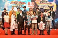 「劇場版 仮面ライダーゴースト 100の眼魂とゴースト運命の瞬間」「劇場版 動物戦隊ジュウオウジャー ドキドキサーカスパニック！」製作発表会の様子。