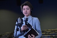 再現アフレコに挑む藤原竜也。