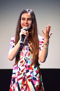 末っ子ラーレ役のギュネシ・シェンソイ。
