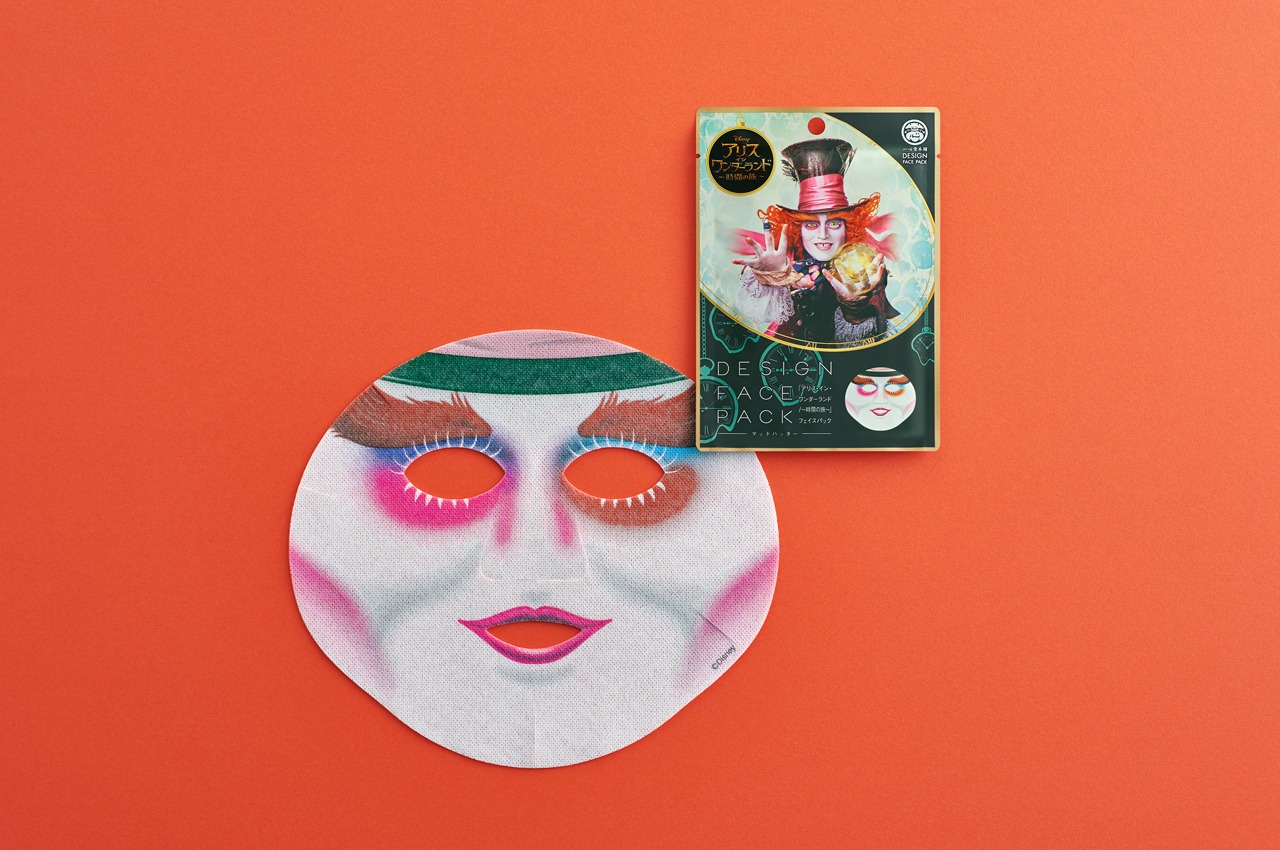 マッドハッターをモチーフにしたフェイスパック。