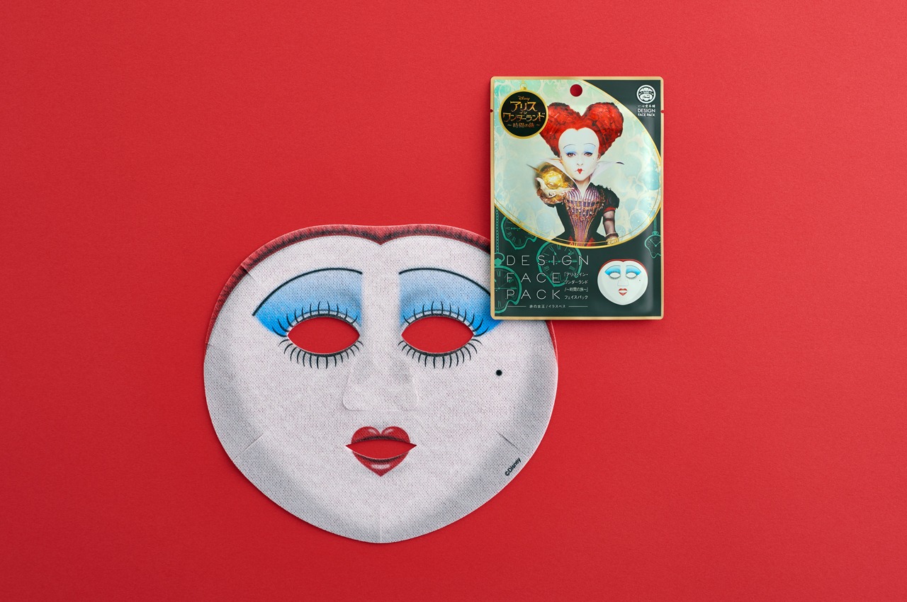 赤の女王をモチーフにしたフェイスパック。