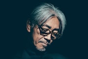 「怒り」の音楽を担当する坂本龍一。