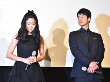 藤野涼子（左）と馬場徹（右）。