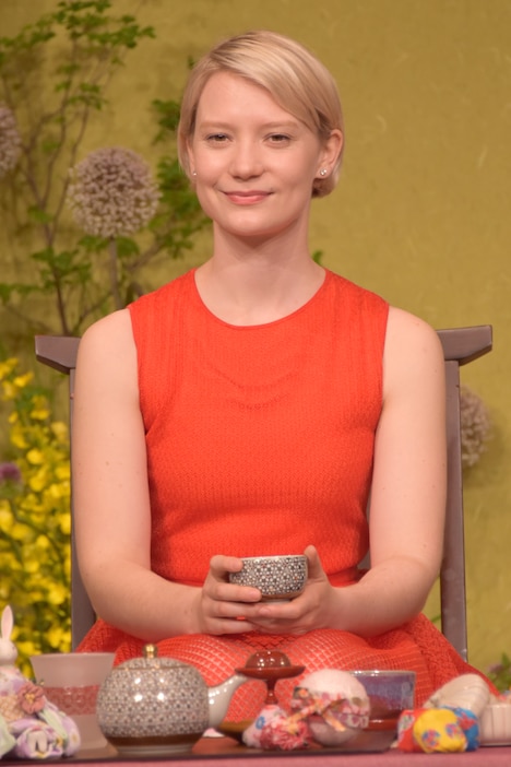 ミア・ワシコウスカ