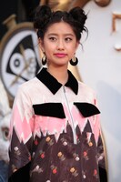 日本人ゲストとしてレッドカーペットに登場した中田みのり。