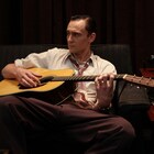 トム・ヒドルストンがカントリー歌手ハンク・ウィリアムズ演じる伝記映画、10月公開