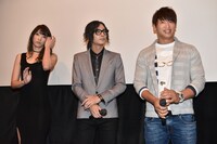 「大怪獣モノ」完成披露舞台挨拶の様子。