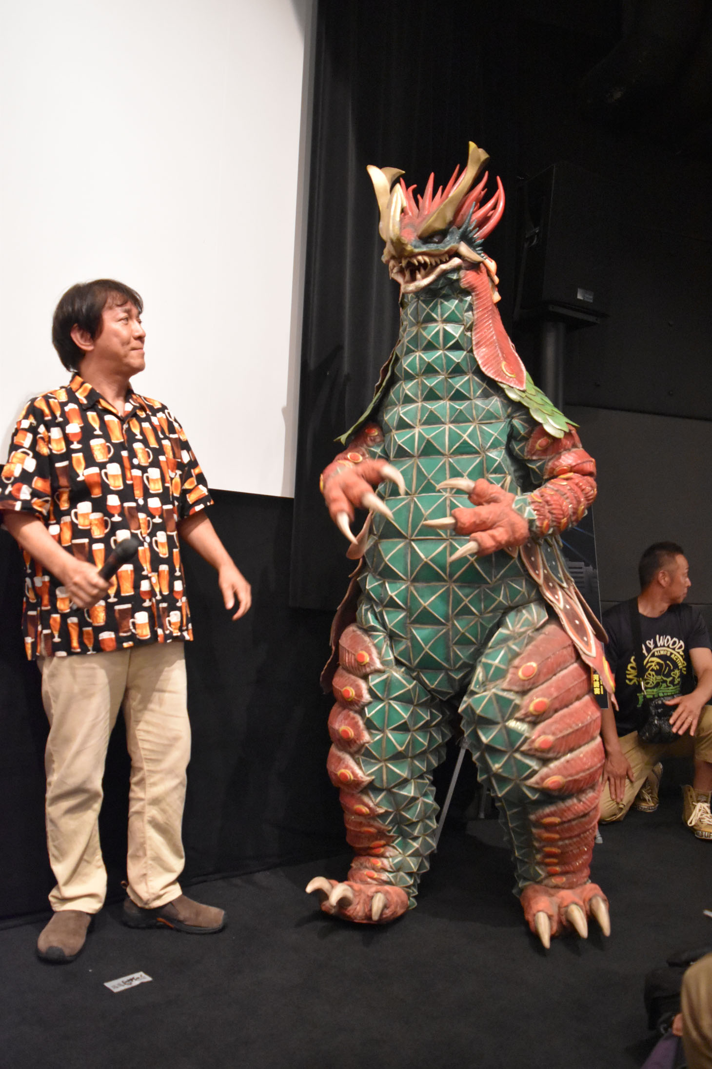 左から河崎実、大怪獣モノ。