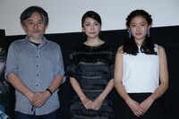 「クリーピー 偽りの隣人」トークイベントの様子。左から黒沢清、竹内結子、藤野涼子。
