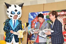 アフレコに臨む（左から）あばれる君、市川染五郎、山寺宏一。