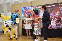 「ポケモン・ザ・ムービーXY&Z『ボルケニオンと機巧（からくり）のマギアナ』」公開アフレコイベントの様子。