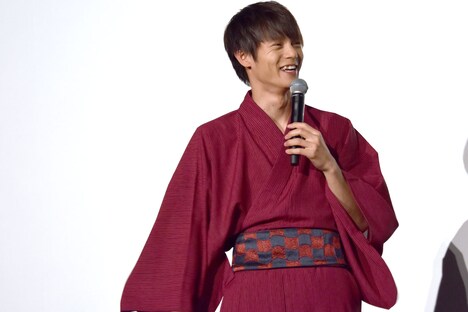 藤ヶ谷太輔にツッコまれて笑う窪田正孝。