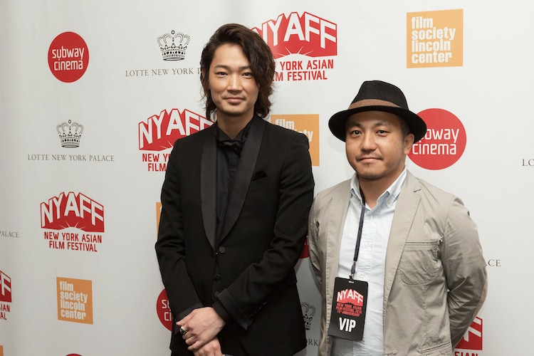 綾野剛がnyの映画祭授賞式に登壇 日本で一番悪い奴ら 引っさげ喝采浴びる 映画ナタリー