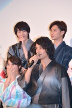 自己紹介で「桜田通です」と名乗る斎藤工（下段右）。